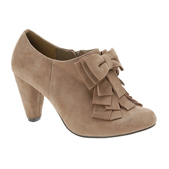 Aldo Faux Suede Size 40/9.5 Heels With Bows - Picture 1 of 6